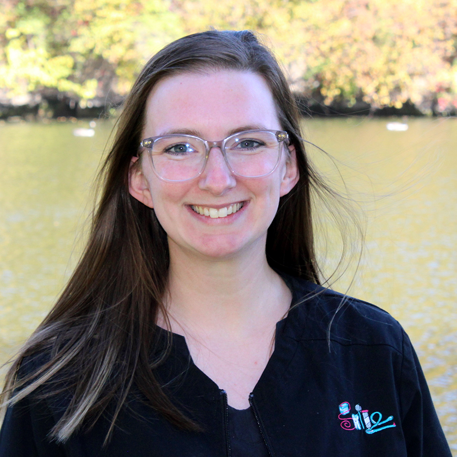 Breezy-Registered-Dental-Assistant-Front-Desk